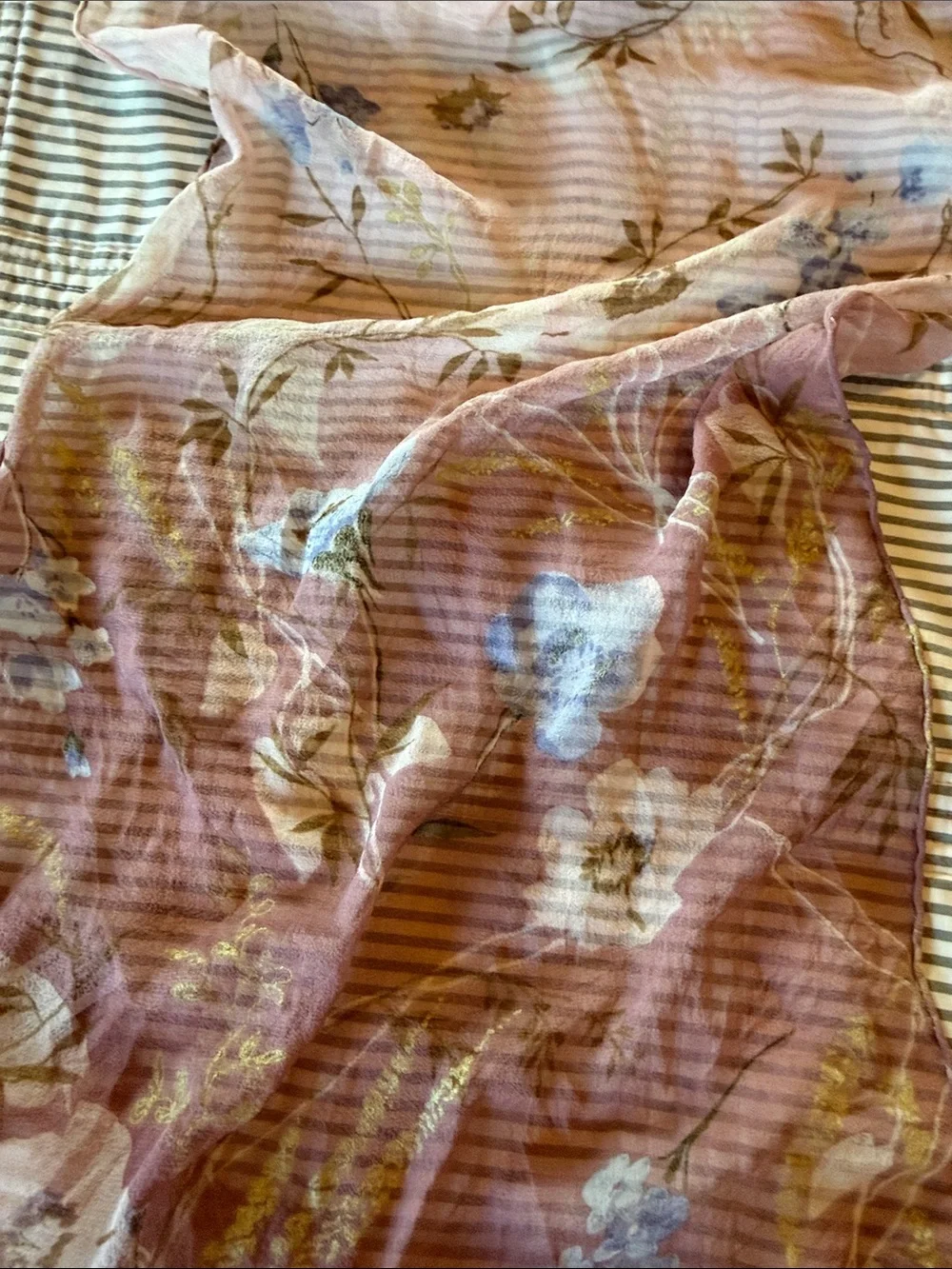 Billabong Dusty Rose & Mauve Floral Scarf